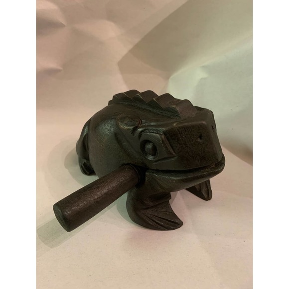 RIBBIT! Wooden frog with stick to make frog noises - Picture 4 of 10